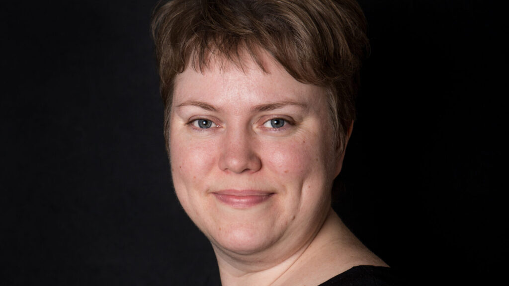 Hilli färg pressfoto